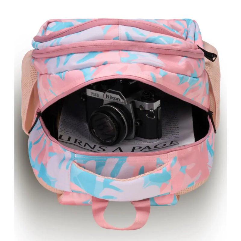 Large main compartment