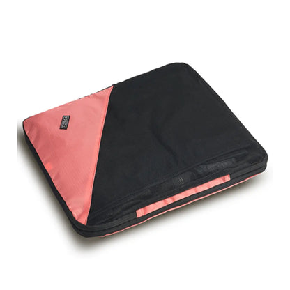 Ideal for organising luggage and garment protection