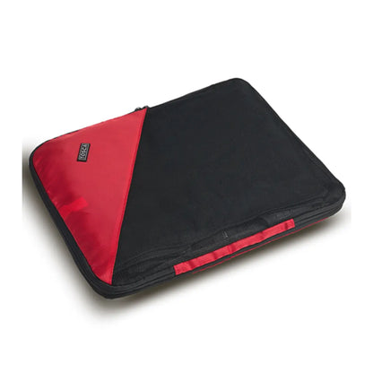 Compression packing cubes are designed to keep your clothes and accessories organised and easy to find