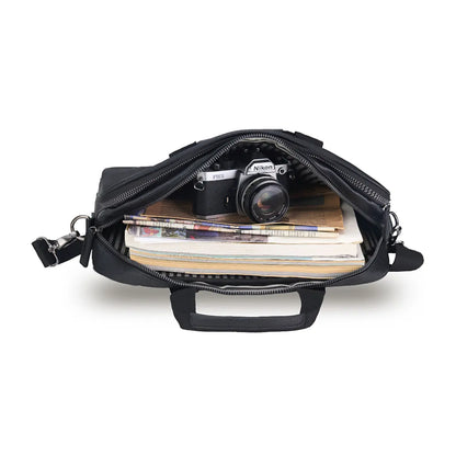 Two main zippered compartments