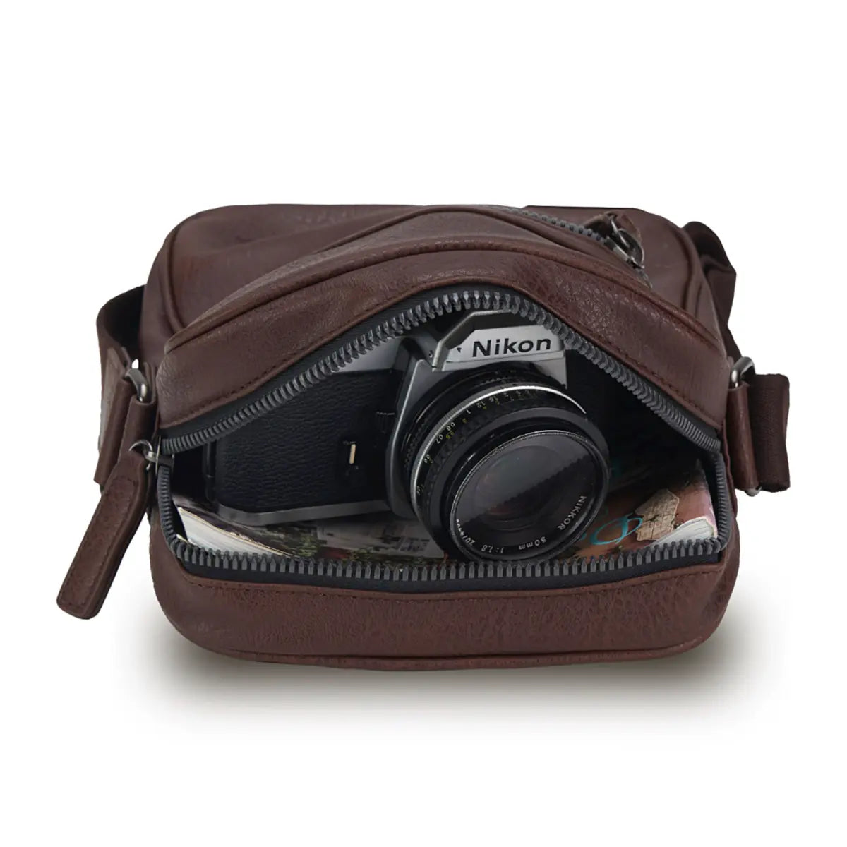 Two main zippered compartments