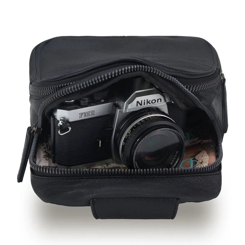 Two main zippered compartments