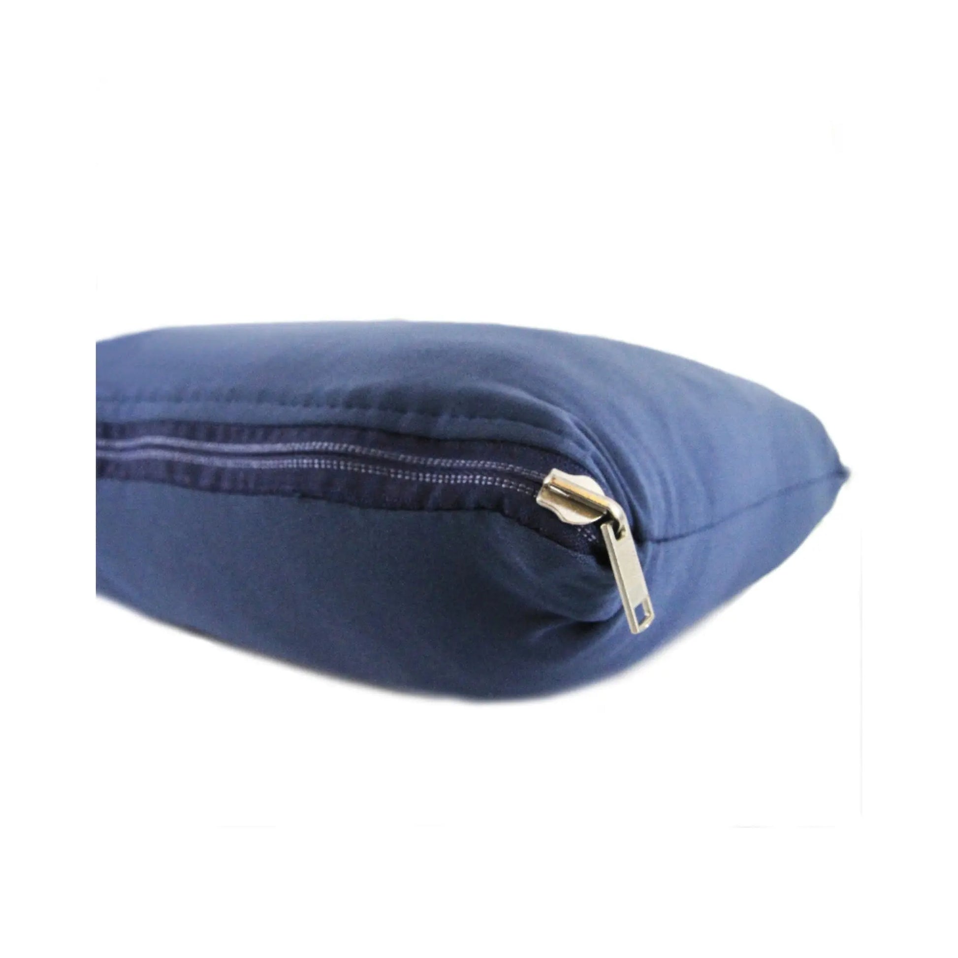 Built-in carry pouch - Can also be used as a pillow