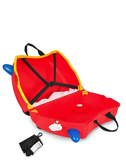  18 litres of space to pack favorite toys and games