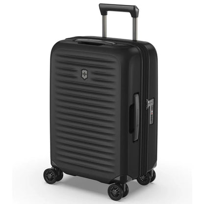 Swiss Engineered top and side handle ensures easy handling