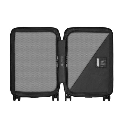 Butterfly opening system with two divider walls that open to the outside for quick and easy packing