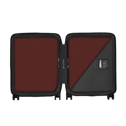 Butterfly opening system with two divider walls that open to the outside for quick and easy packing