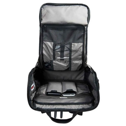 a neat flip-top zipped lid that reveals a roomy interior