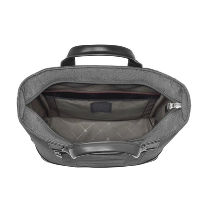 Includes coated and water-resistant zipper on the main compartment to keep your belongings dry
