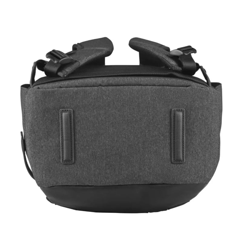 Feet on the base limit touching of dirty surfaces