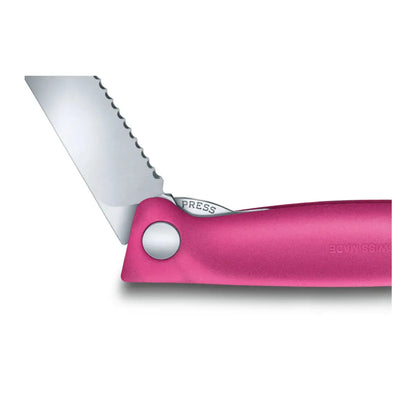 Stainless steel blade that folds safely into the handle