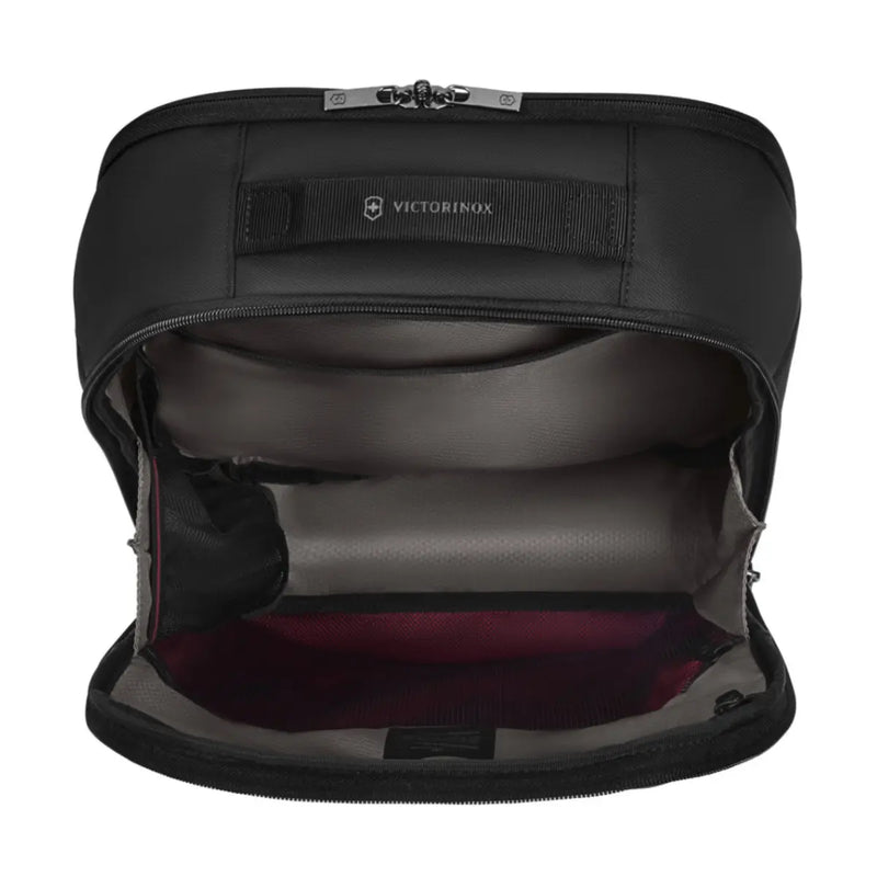 Large main compartment at the front of bag