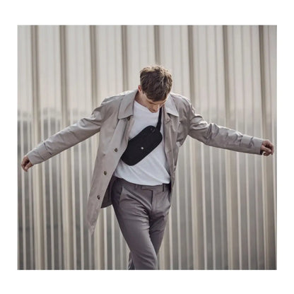 Easily hides under clothing