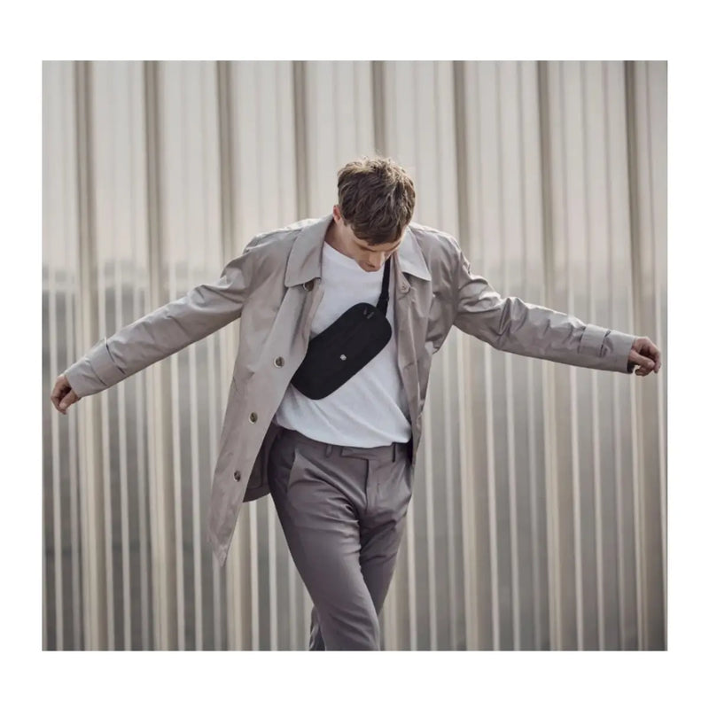 Easily hides under clothing