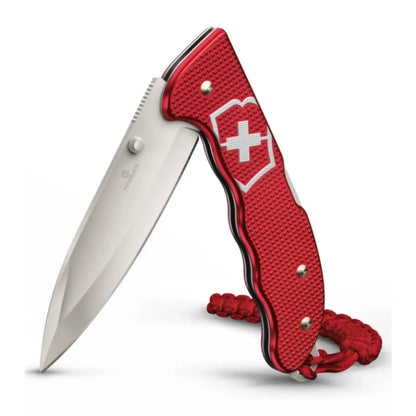 The perfect folding knife for everyday adventures, featuring a removable thumb stud