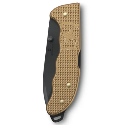 The perfect folding knife for everyday adventures