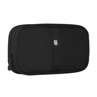 Everything is accessible behind a single, sturdy zipper