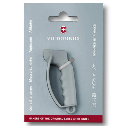 Sharpens smaller-sized straight and wavy edge knives in one step