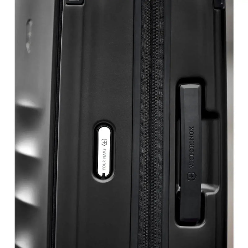 Option for personalisation; choose from initial engraving or customise with a personal message