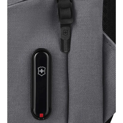 Option for personalization; choose from initial engraving or customize with a personal message