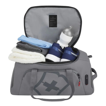 Sleek and streamlined, yet spacious inside, this is an ideal buddy for the gym, pool, a spinning class or a climbing wall.