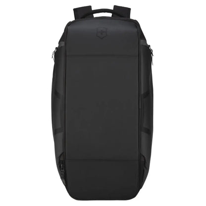 Duffel bag effortlessly converts into a backpack shape