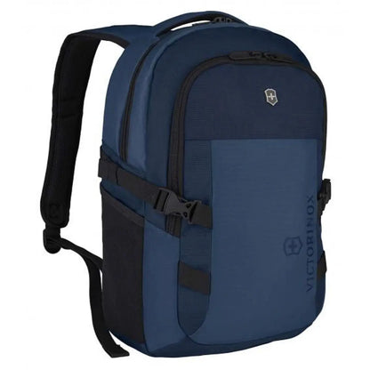 Side compression straps stabilise the bag when it is heavy