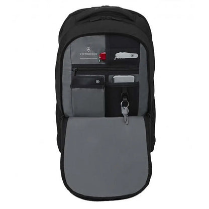 Organisational compartment at front of bag