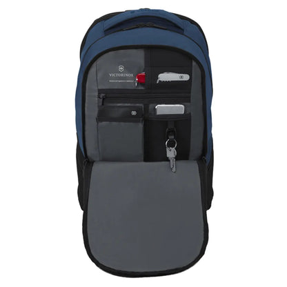 Organised interior with slip pockets suitable for phones