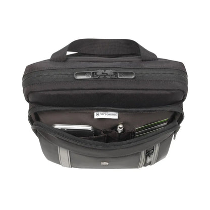 Front organisational pocket for easy access