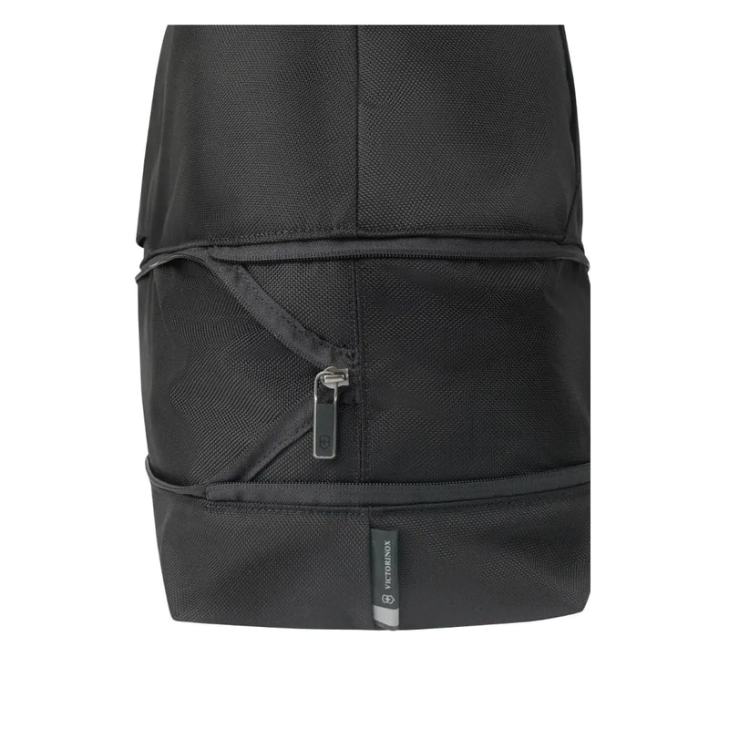 5" (13 cm) drop-down zippered expansion for extra capacity