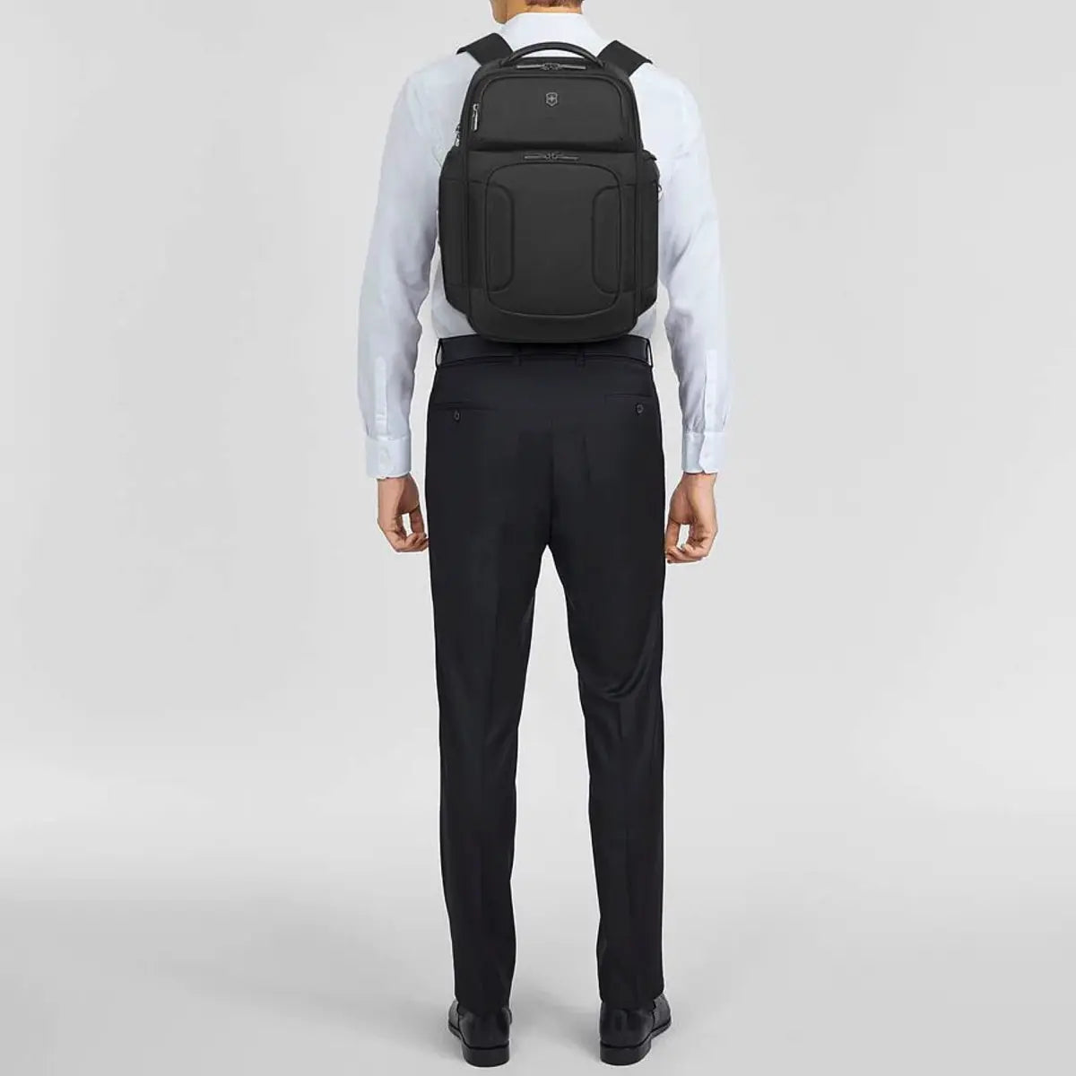 Victorinox Werks Traveler 7.0 Deluxe 15.6’’ Laptop Backpack - Black