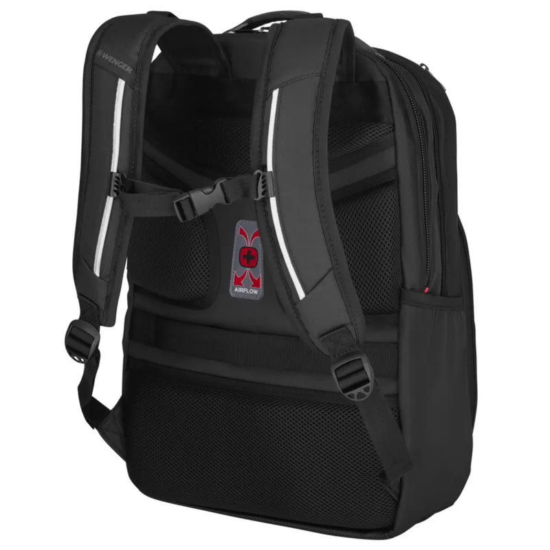 Adjustable, padded shoulder straps for maximum comfort