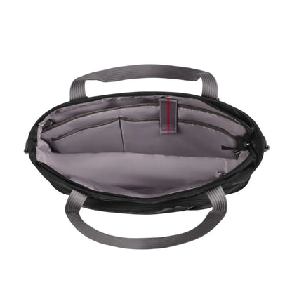 Spacious, zippered main compartment
