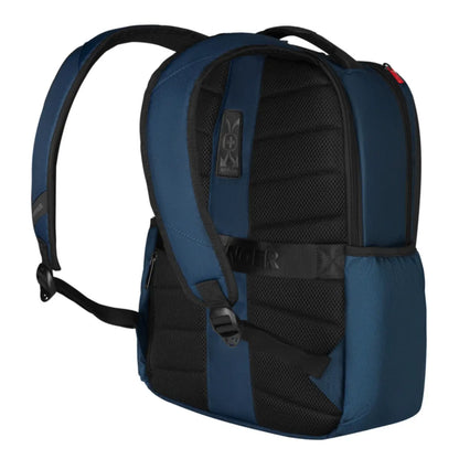 Adjustable, padded shoulder straps for maximum comfort
