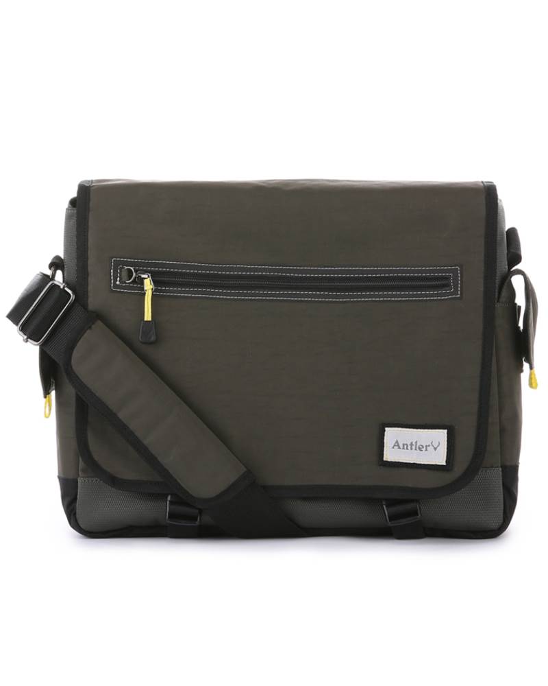 Antler Urbanite Evolve Messenger Bag - Khaki by Antler (4290109043)