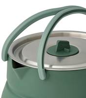 Lid features an easy to hold grip and a silicone rubber LidKeep to conveniently clip the lid to the rim of the kettle